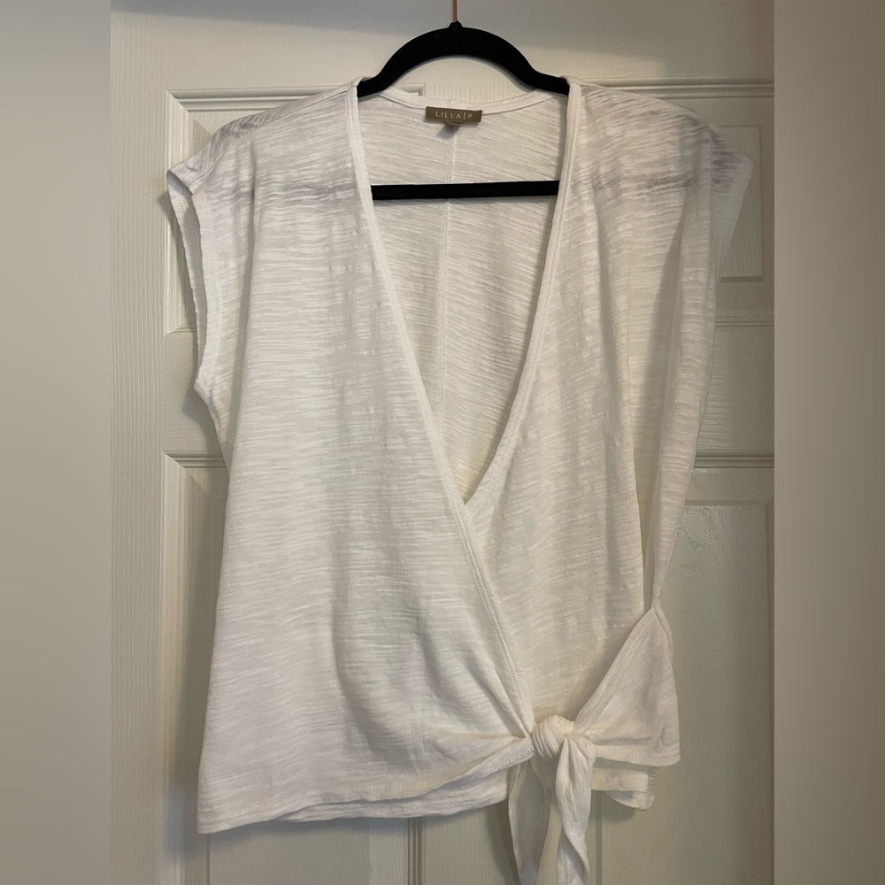 NWOT- Lilla P Faux Wrap White Tee-Size M - Picture 2 of 8